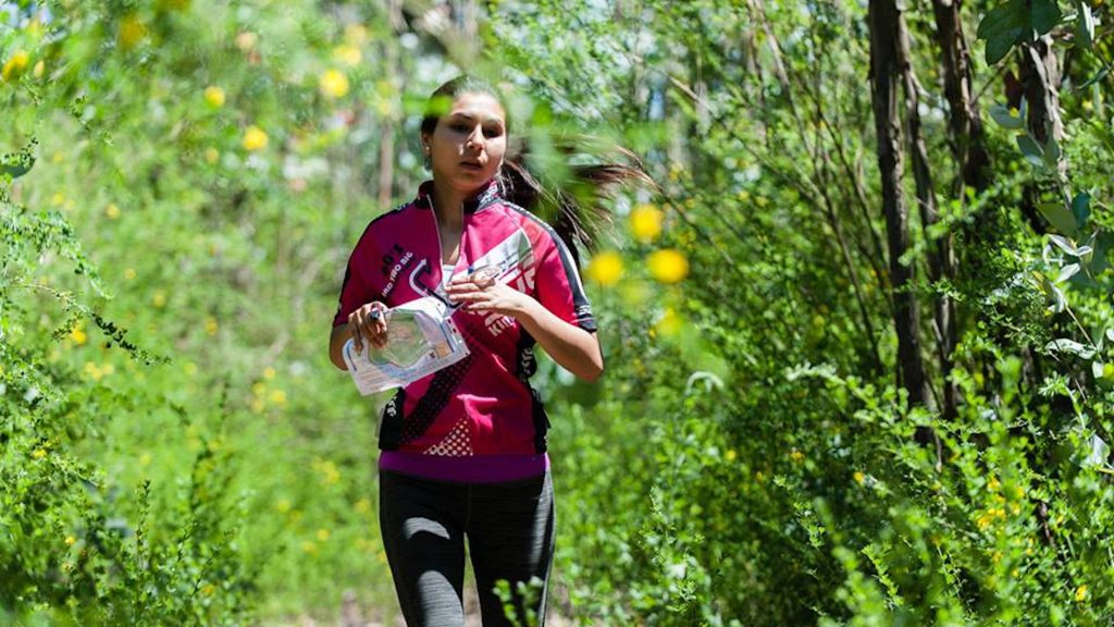 Evento de orientación en Pucón, Chile, con participantes en un entorno natural durante el Campeonato Sudamericano de Orientación 2026.